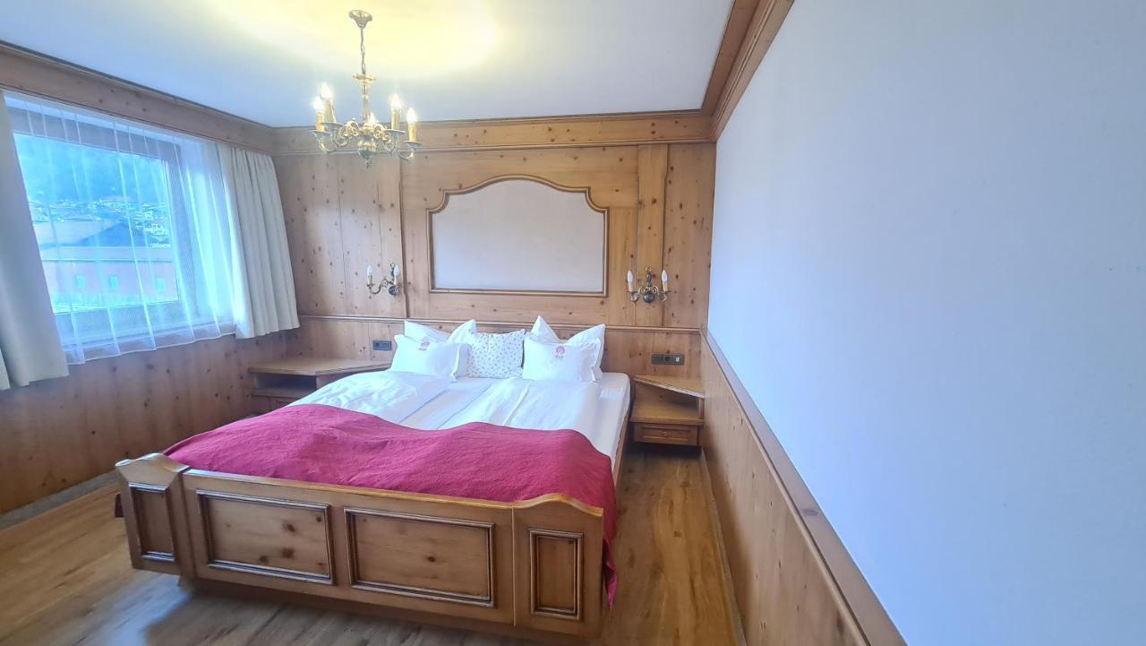 Hotel Tyrolis Zirl Bagian luar foto