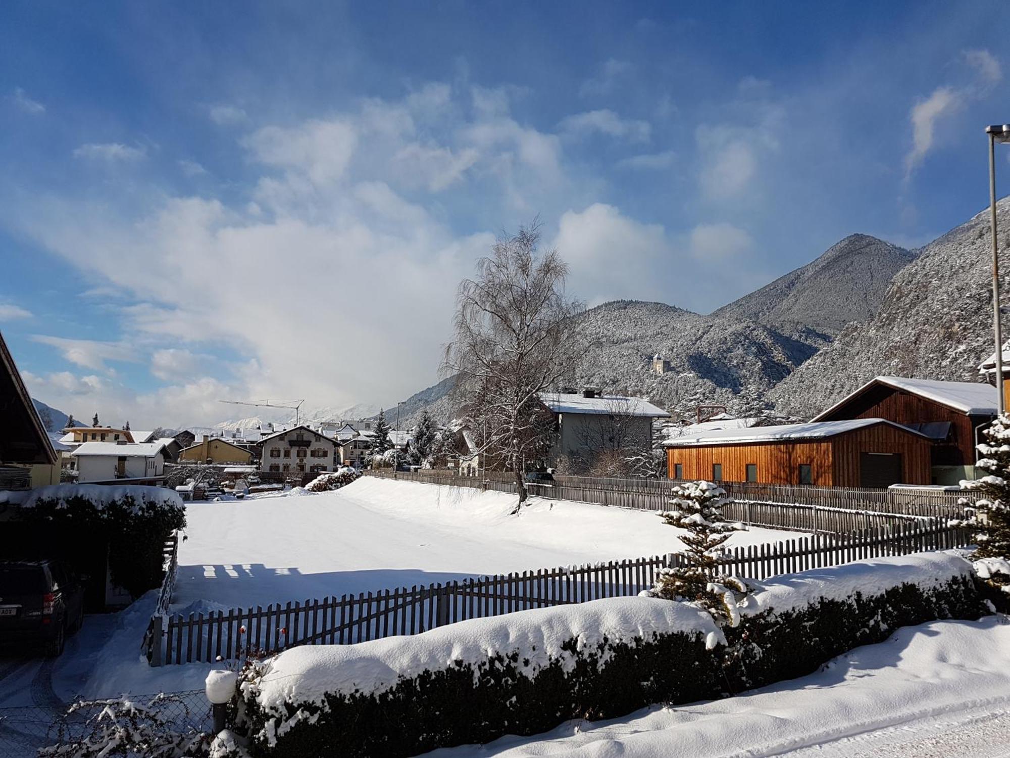 Hotel Tyrolis Zirl Bagian luar foto