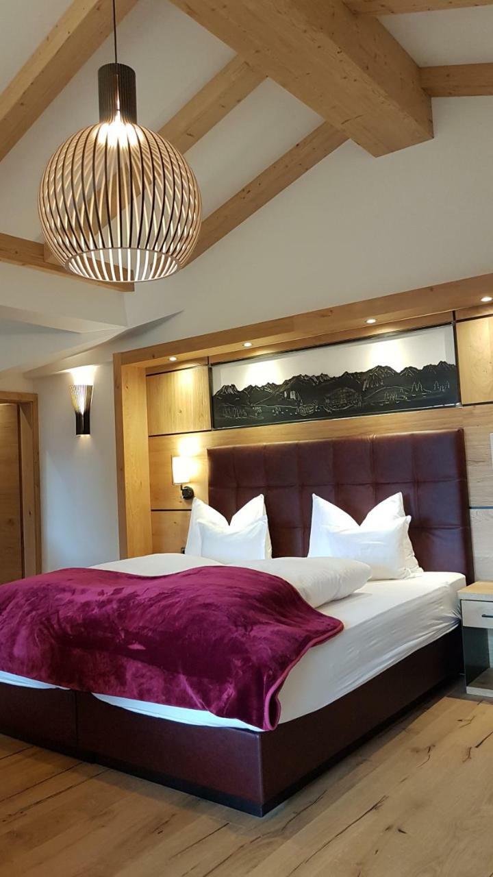 Hotel Tyrolis Zirl Bagian luar foto