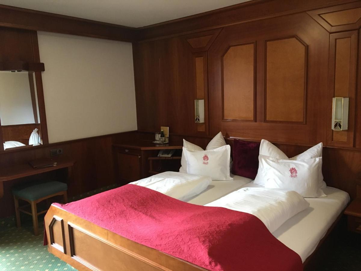 Hotel Tyrolis Zirl Bagian luar foto