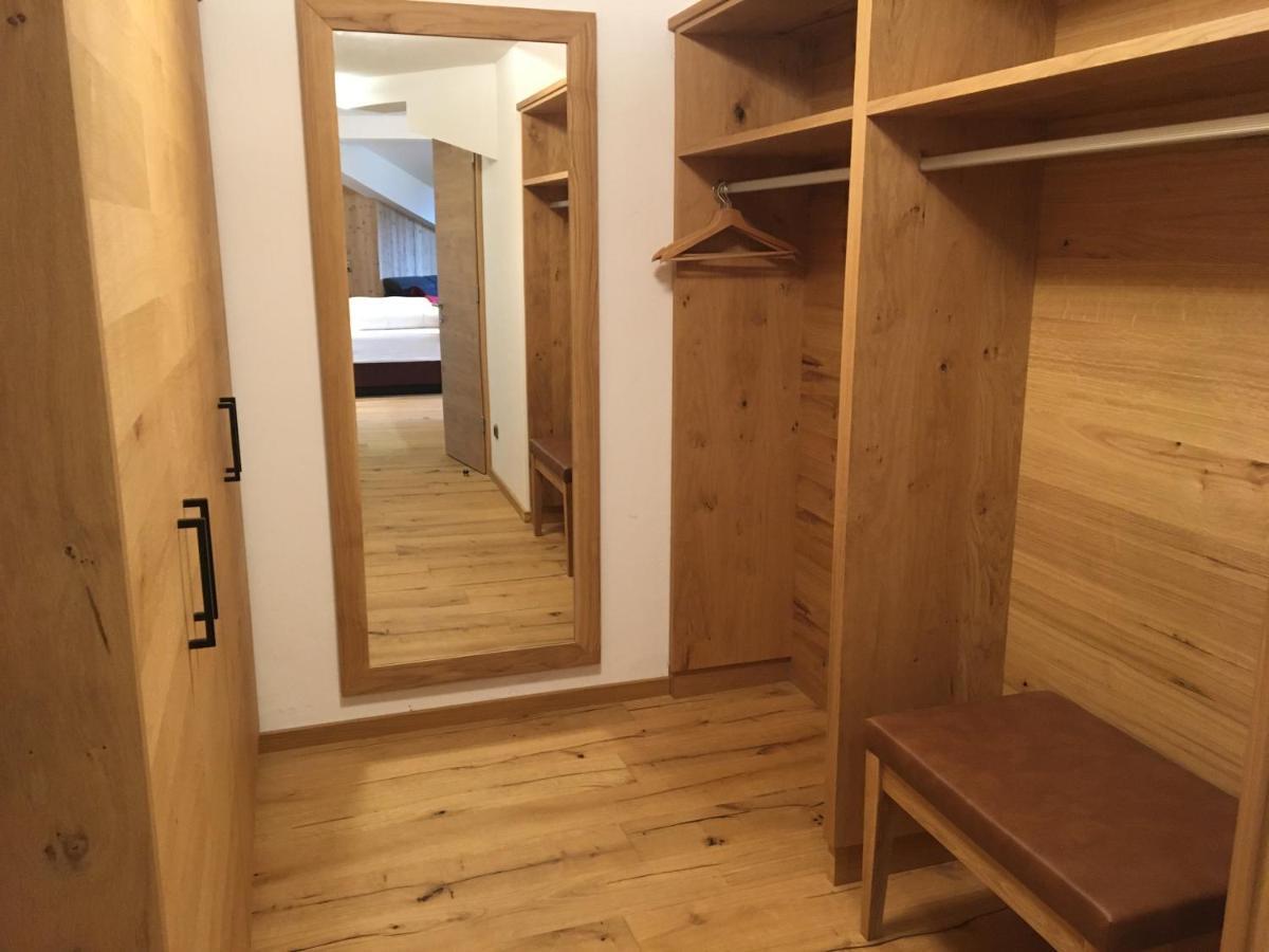 Hotel Tyrolis Zirl Bagian luar foto